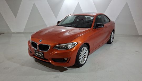 2016 • 96,681 km • Automático