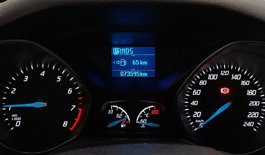 Ford Focus SE SEDAN POWERSHIFT Sedan 2015