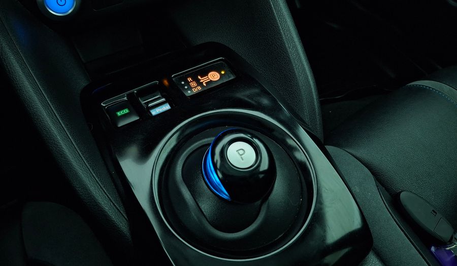 Nissan Leaf BEV 40KWH TEKNA Hatchback 2022