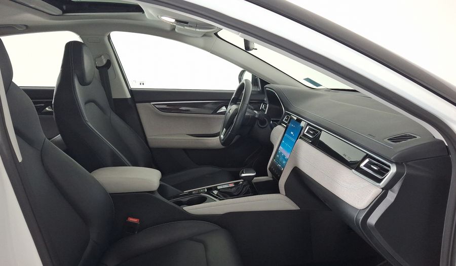 Jac J7 1.5 QUANTUM CVT Hatchback 2022