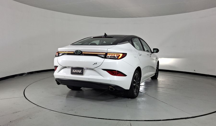 Jac J7 1.5 QUANTUM CVT Hatchback 2022