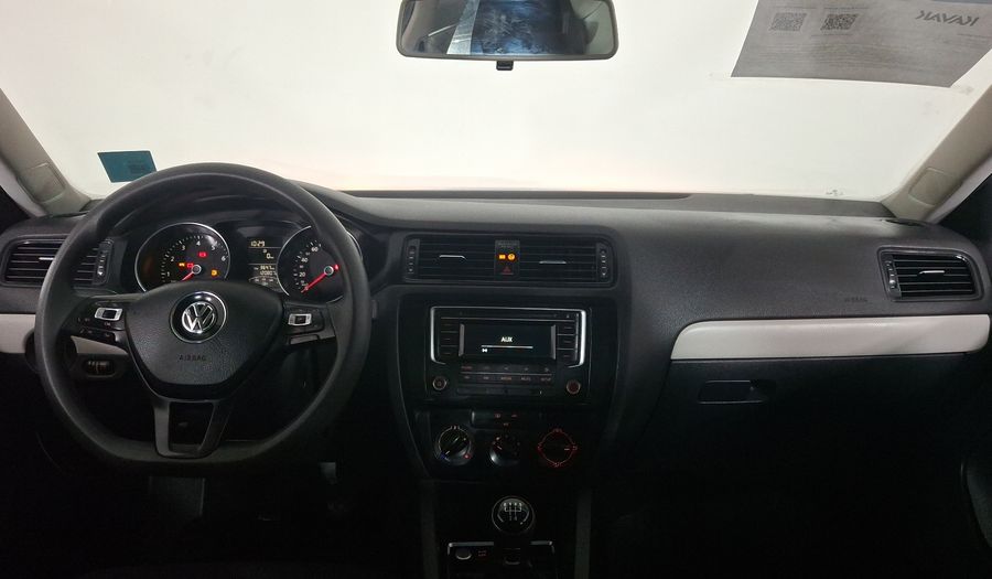 Volkswagen Jetta 2.5 TRENDLINE MT Sedan 2016