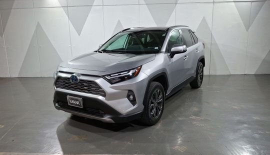 Toyota • RAV4
