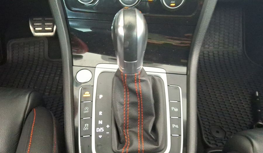 Volkswagen Golf 2.0 GTI DCT Hatchback 2019