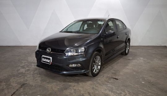 Volkswagen • Vento