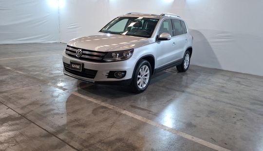Volkswagen • Tiguan