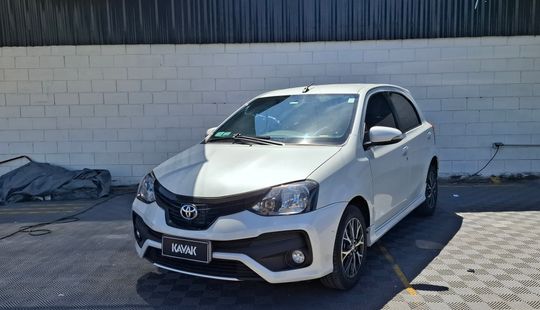Toyota • Etios
