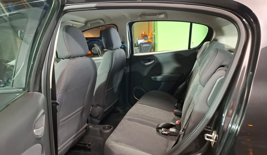 Fiat Palio 1.4 ATTRACTIVE Hatchback 2017