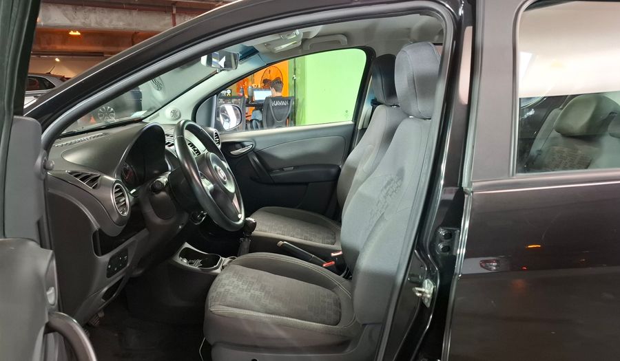 Fiat Palio 1.4 ATTRACTIVE Hatchback 2017
