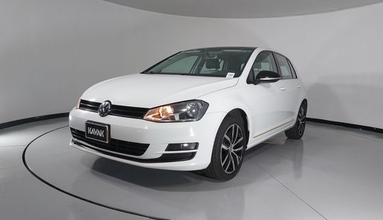 Volkswagen • Golf