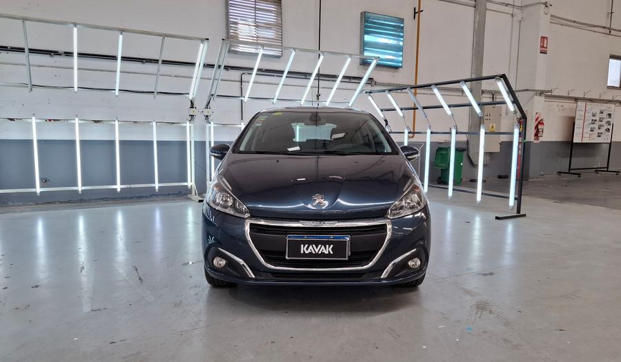 Peugeot 208 1.6 FELINE Hatchback 2017