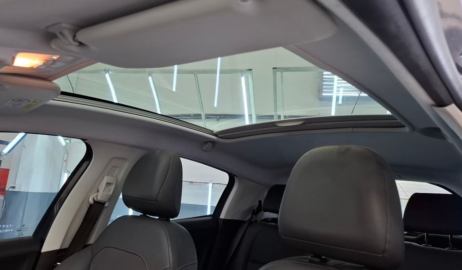 Peugeot 208 1.6 FELINE Hatchback 2017