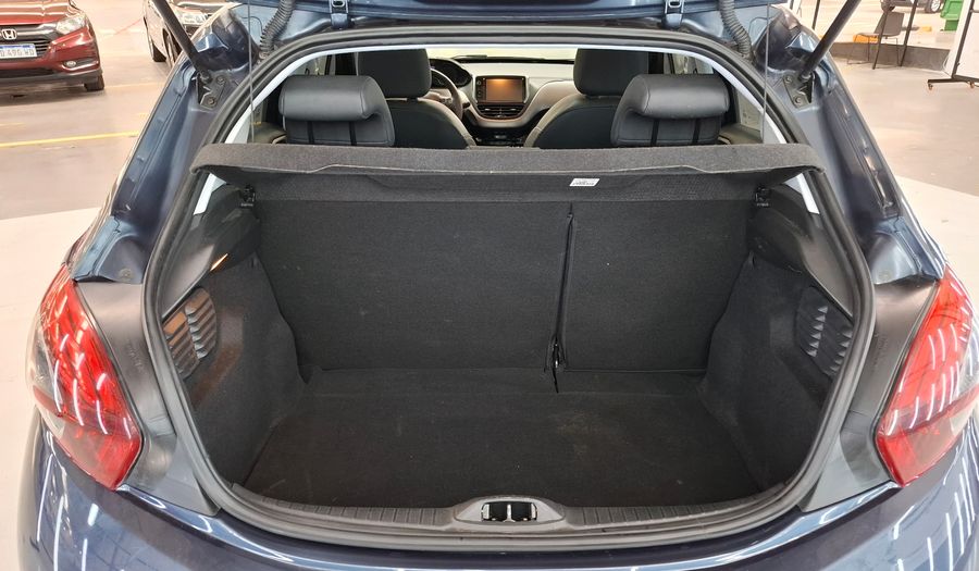 Peugeot 208 1.6 FELINE Hatchback 2017