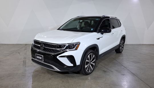 Volkswagen • Taos