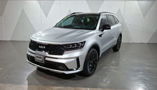 2022 • 46,000 km • Automático