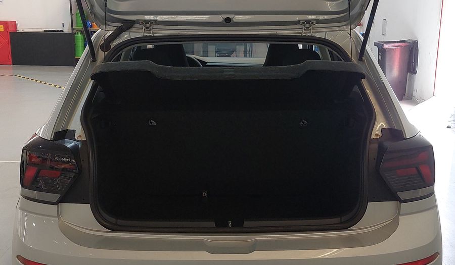 Volkswagen Polo MPI TRACK Hatchback 2023