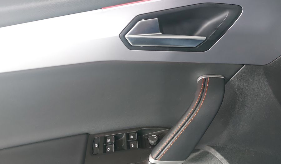 Seat Leon 2.0 FR AUTO Hatchback 2023