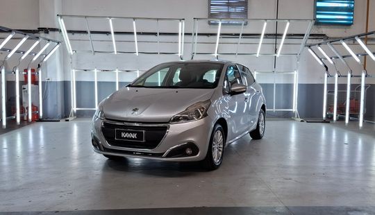 Peugeot • 208