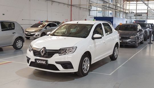 Renault • Logan