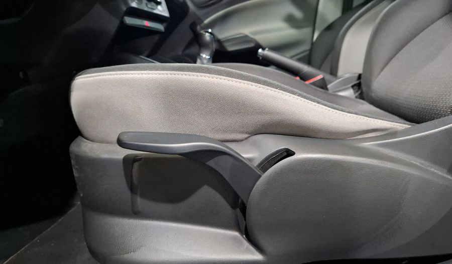 Seat Ibiza 1.6 STYLE MT FULL LINK Hatchback 2017