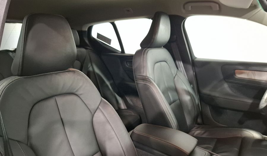 Volvo Xc40 2.0 B4 MHEV PLUS AUTO Suv 2023