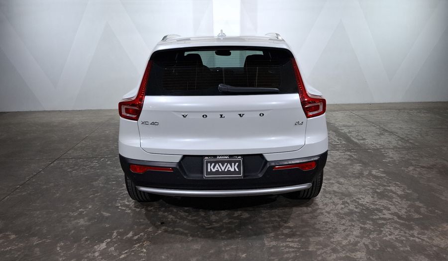 Volvo Xc40 2.0 B4 MHEV PLUS AUTO Suv 2023