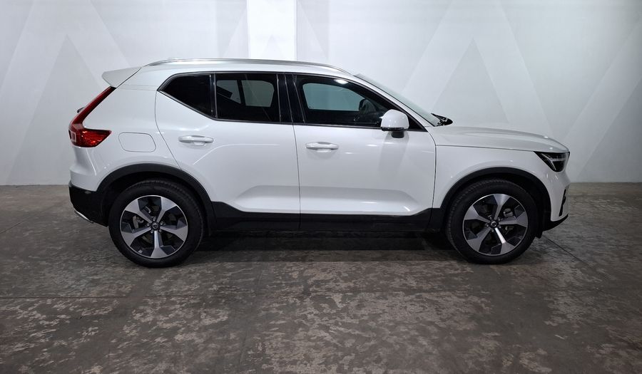 Volvo Xc40 2.0 B4 MHEV PLUS AUTO Suv 2023