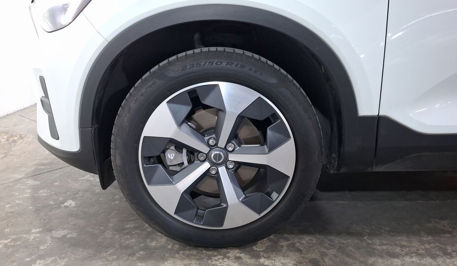 Volvo Xc40 2.0 B4 MHEV PLUS AUTO Suv 2023