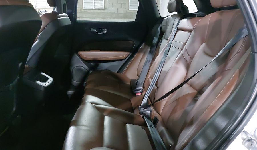 Volvo Xc60 2.0 MOMENTUM T5 AWD AUTO Suv 2018