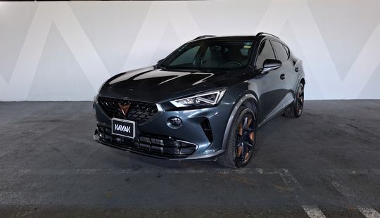 2022 • 20,489 km • Automático