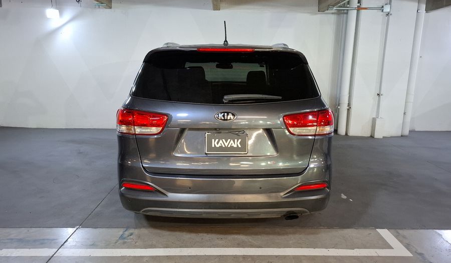 Kia Sorento 2.4 LX AT Suv 2017