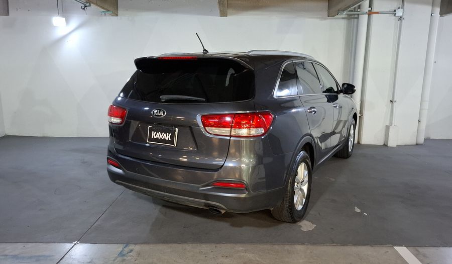 Kia Sorento 2.4 LX AT Suv 2017