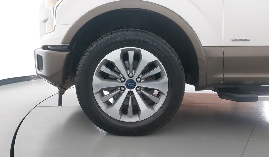 Ford Lobo 3.5 LOBO LARIAT CREW CAB 4X2 AT Pickup 2017