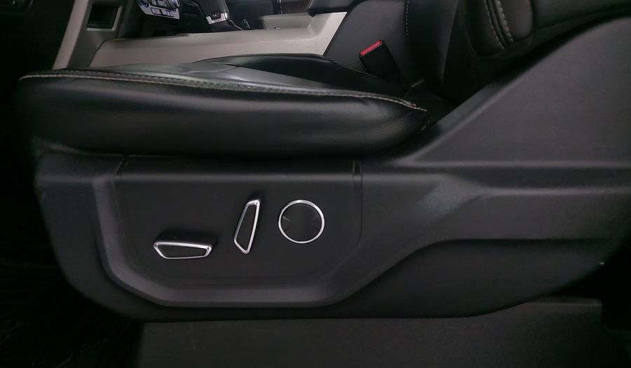 Ford Lobo 3.5 LOBO LARIAT CREW CAB 4X2 AT Pickup 2017