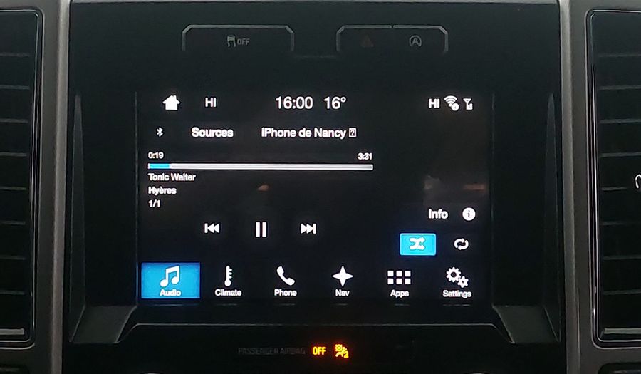 Ford Lobo 3.5 LOBO LARIAT CREW CAB 4X2 AT Pickup 2017