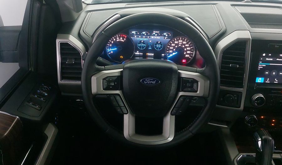 Ford Lobo 3.5 LOBO LARIAT CREW CAB 4X2 AT Pickup 2017