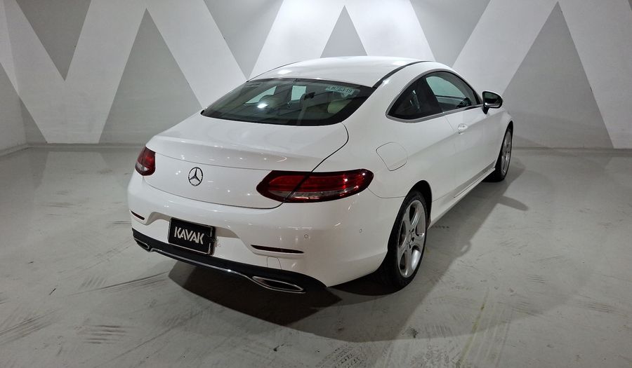 Mercedes Benz Clase C 2.0 200 AT Coupe 2017
