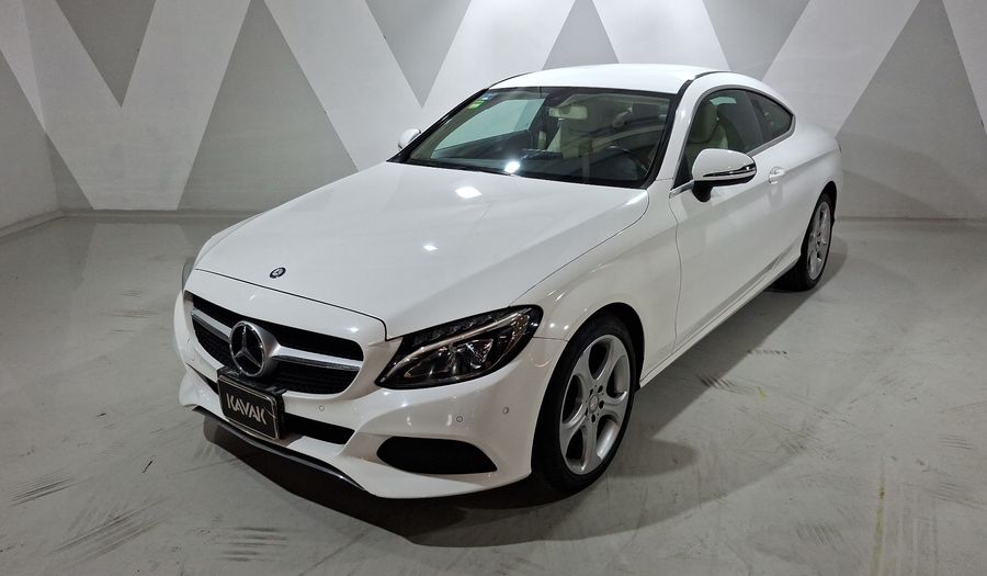 Mercedes Benz Clase C 2.0 200 AT Coupe 2017