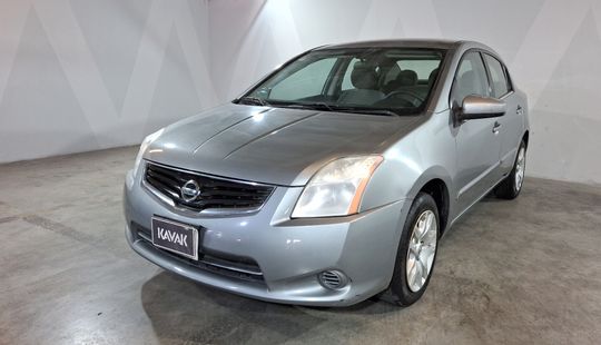 Nissan • Sentra