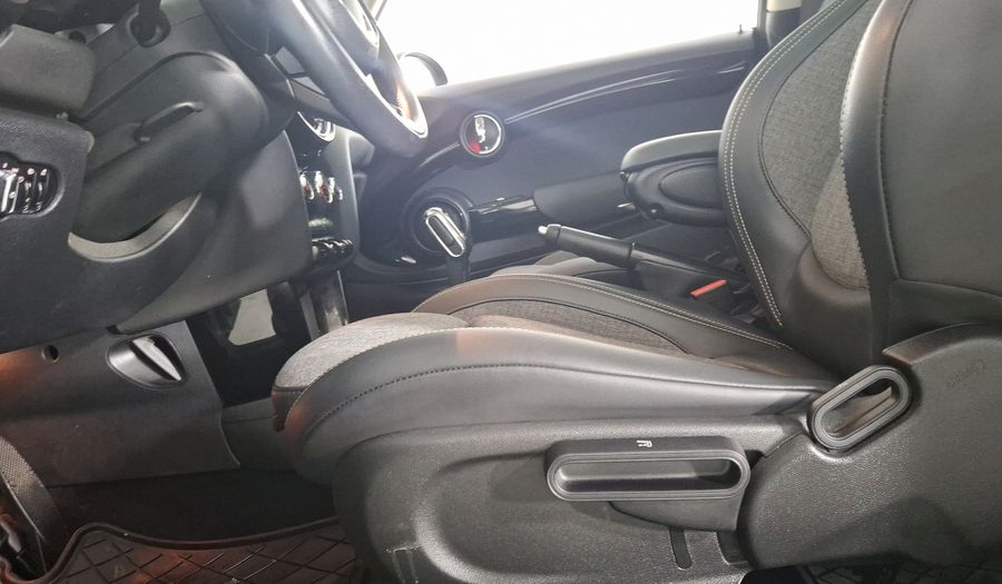 Mini Cooper 1.5 COOPER CHILI Hatchback 2021