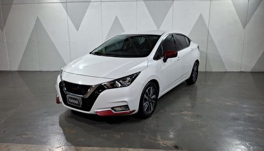 Nissan • Versa