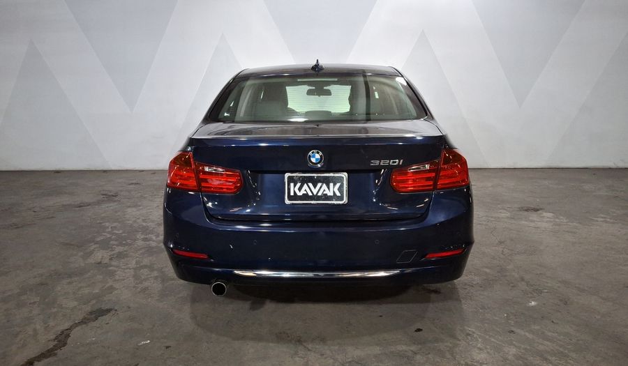 Bmw Serie 3 2.0 320IA LUXURY LINE Sedan 2014