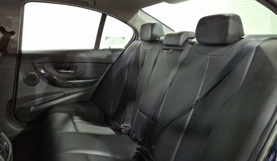 Bmw Serie 3 2.0 320IA LUXURY LINE Sedan 2014