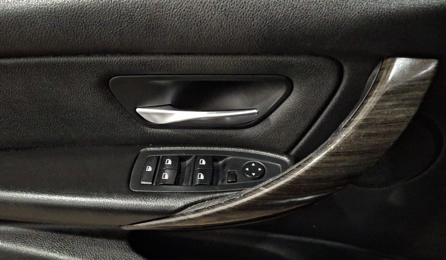 Bmw Serie 3 2.0 320IA LUXURY LINE Sedan 2014