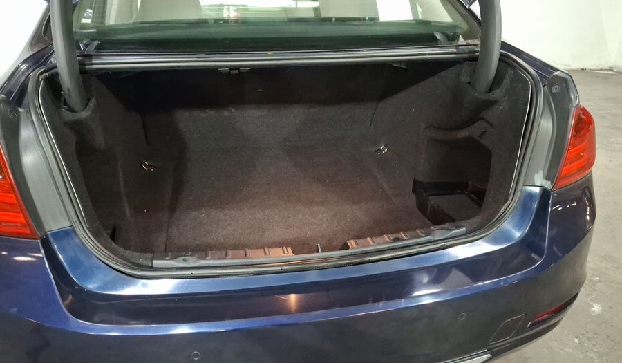 Bmw Serie 3 2.0 320IA LUXURY LINE Sedan 2014