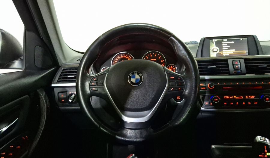 Bmw Serie 3 2.0 320IA LUXURY LINE Sedan 2014