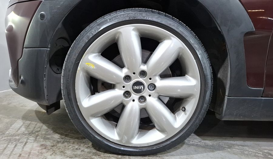 Mini Clubman 2.0 COOPER S CLUBMAN HOT CHILI AT Wagon 2017