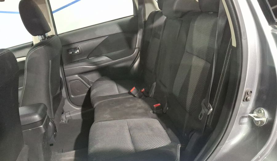 Mitsubishi Outlander 2.4 SE + Suv 2017