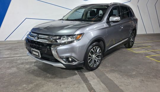 Mitsubishi • Outlander