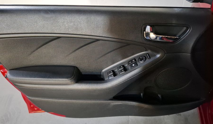 Kia Forte 2.0 EX AT Hatchback 2017